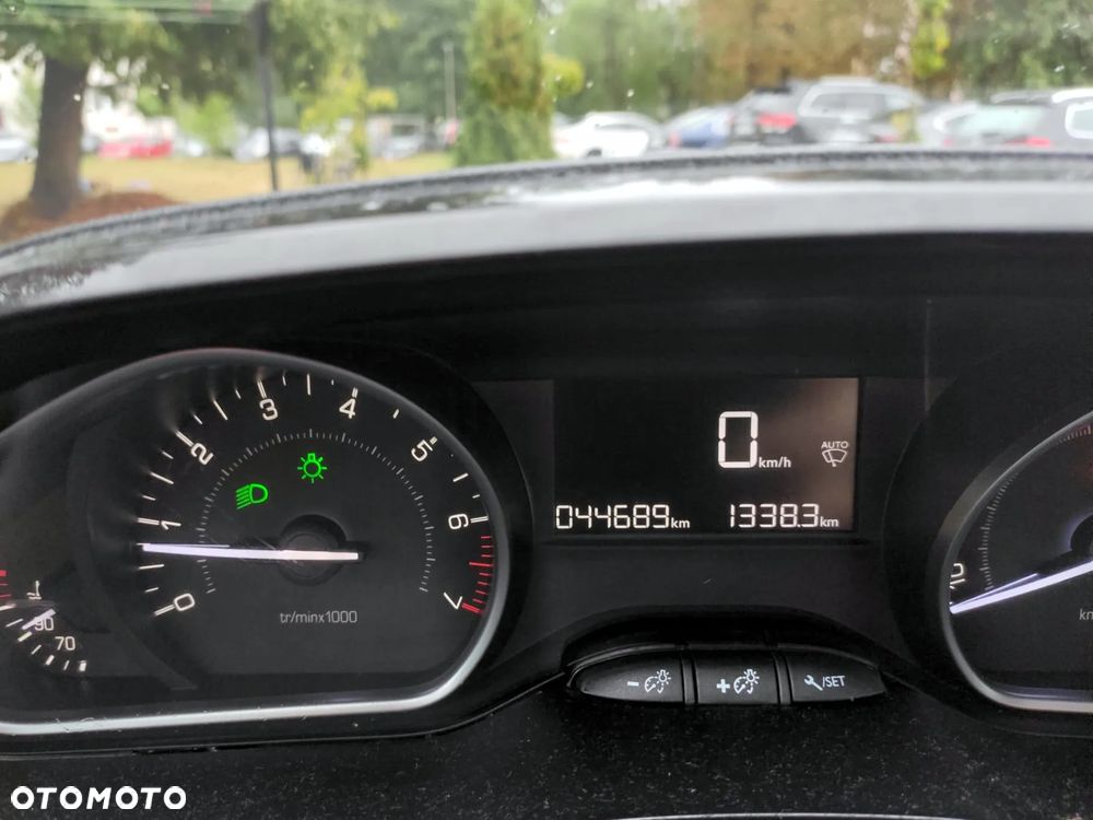 Peugeot 2008 PureTech 82 Style - 7