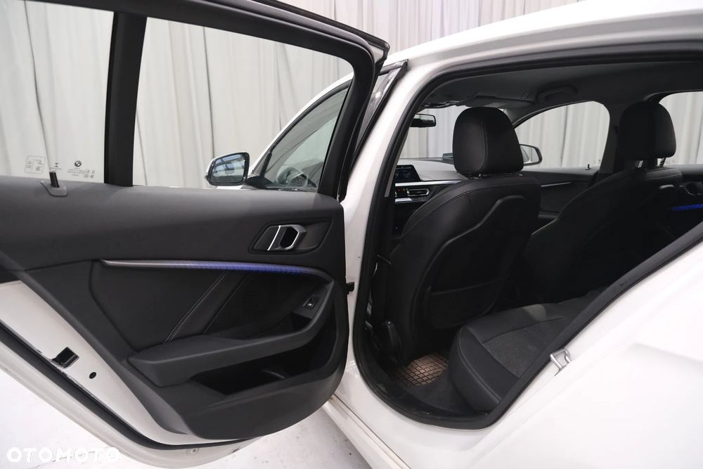 BMW Seria 1 118i Sport Line - 24