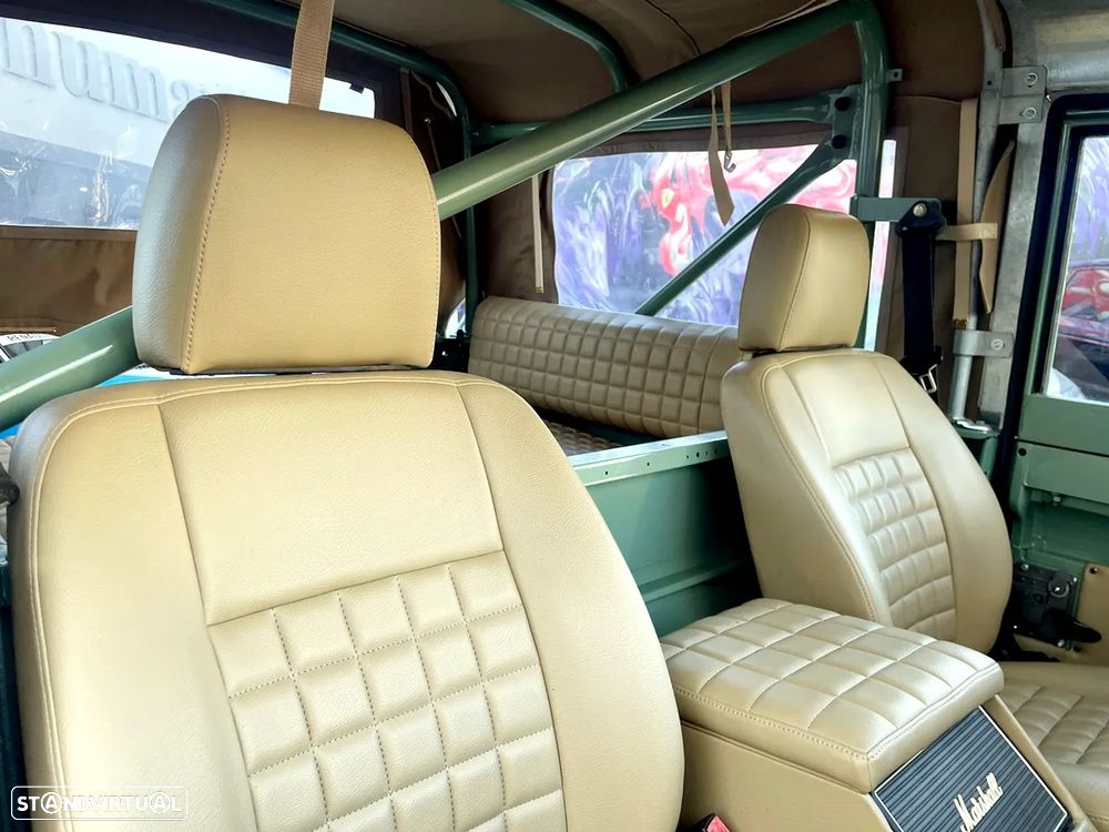 Land Rover Defender 90 2.5 TDi Metal Top - 38