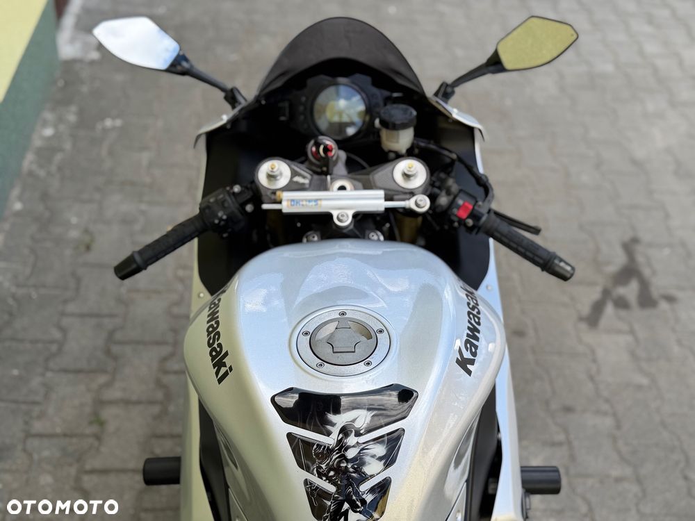 Kawasaki ZX - 17