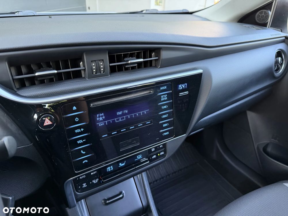Toyota Auris - 17