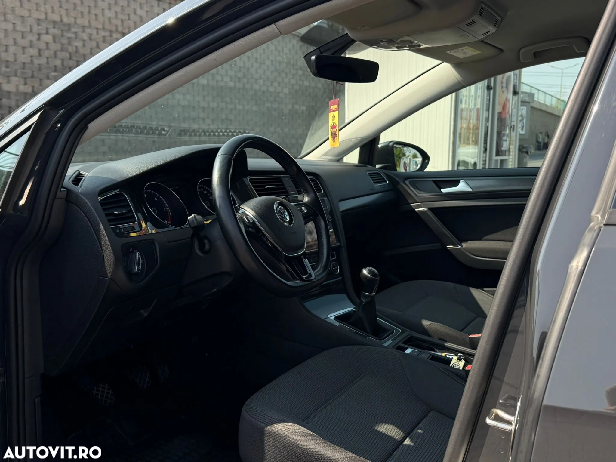 Volkswagen Golf 1.6 TDI Comfortline - 10