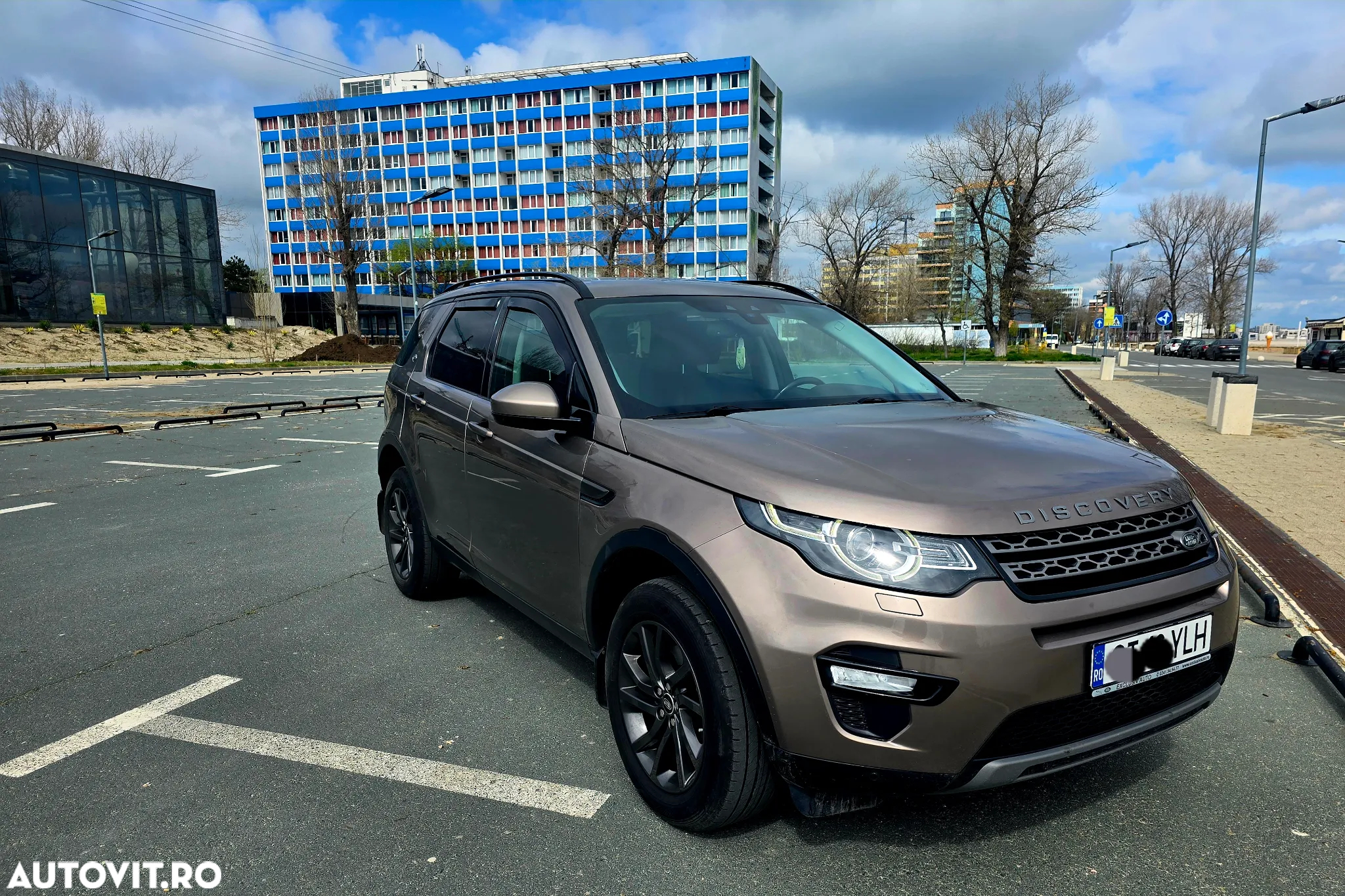 Land Rover Discovery Sport 2.0 D180 MHEV - 2