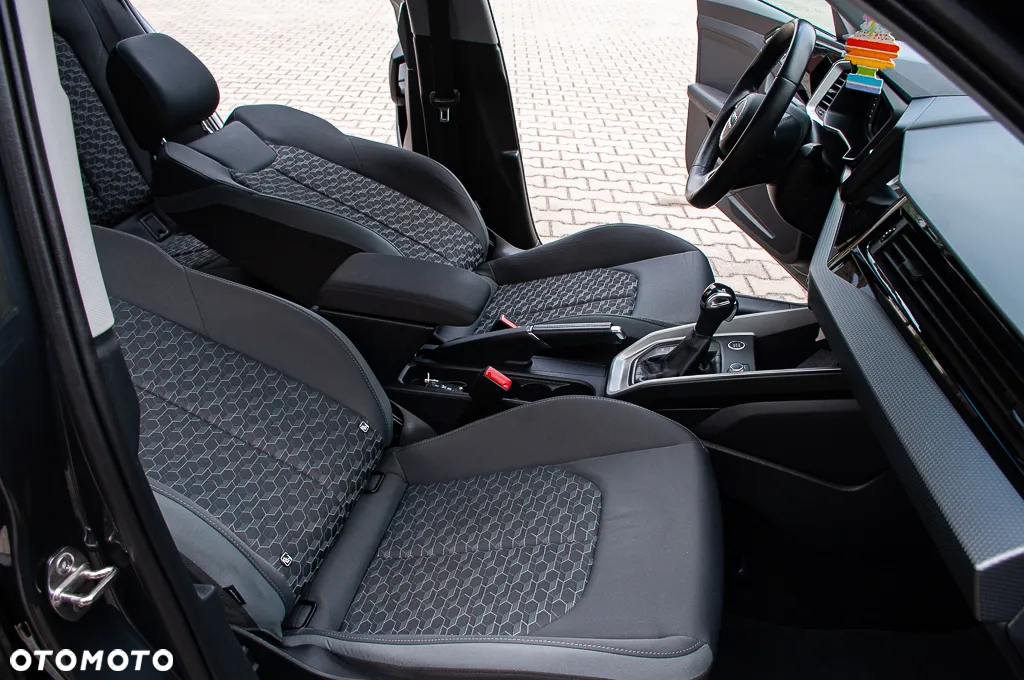 Audi A1 35 TFSI S-Line S tronic - 25