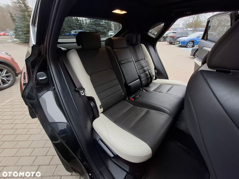 Lexus NX 300 GPF F Sport AWD - 24