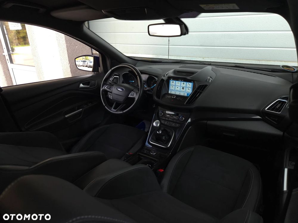 Ford Kuga 2.0 TDCi 4x4 ST-Line - 34