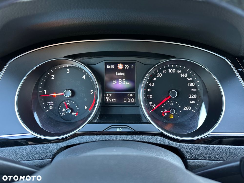 Volkswagen Passat - 20