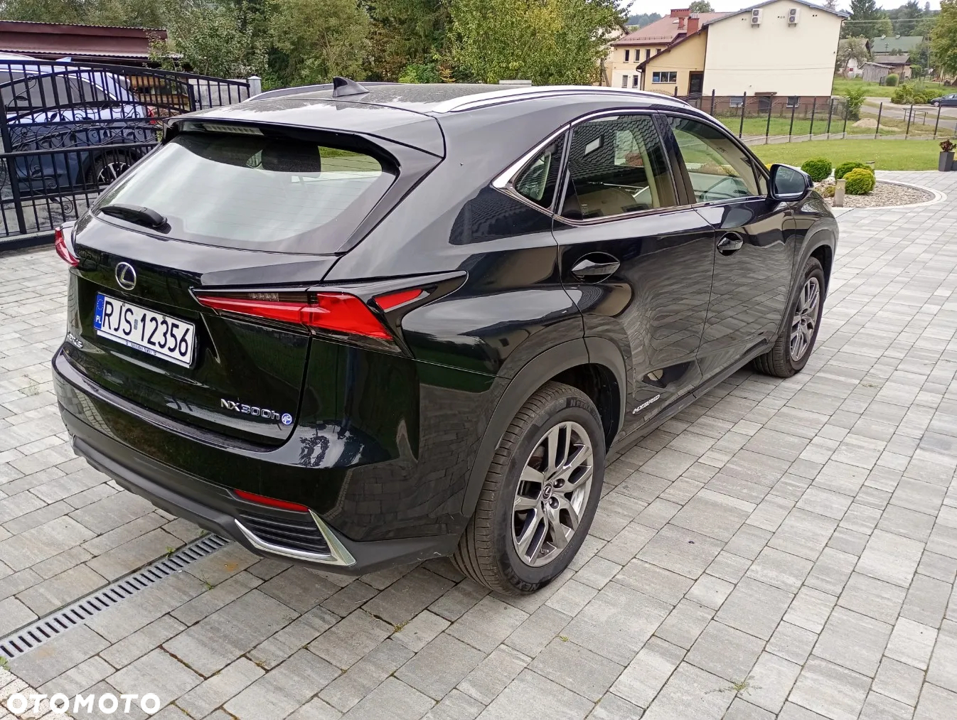 Lexus NX 300h Elegance 2WD - 6
