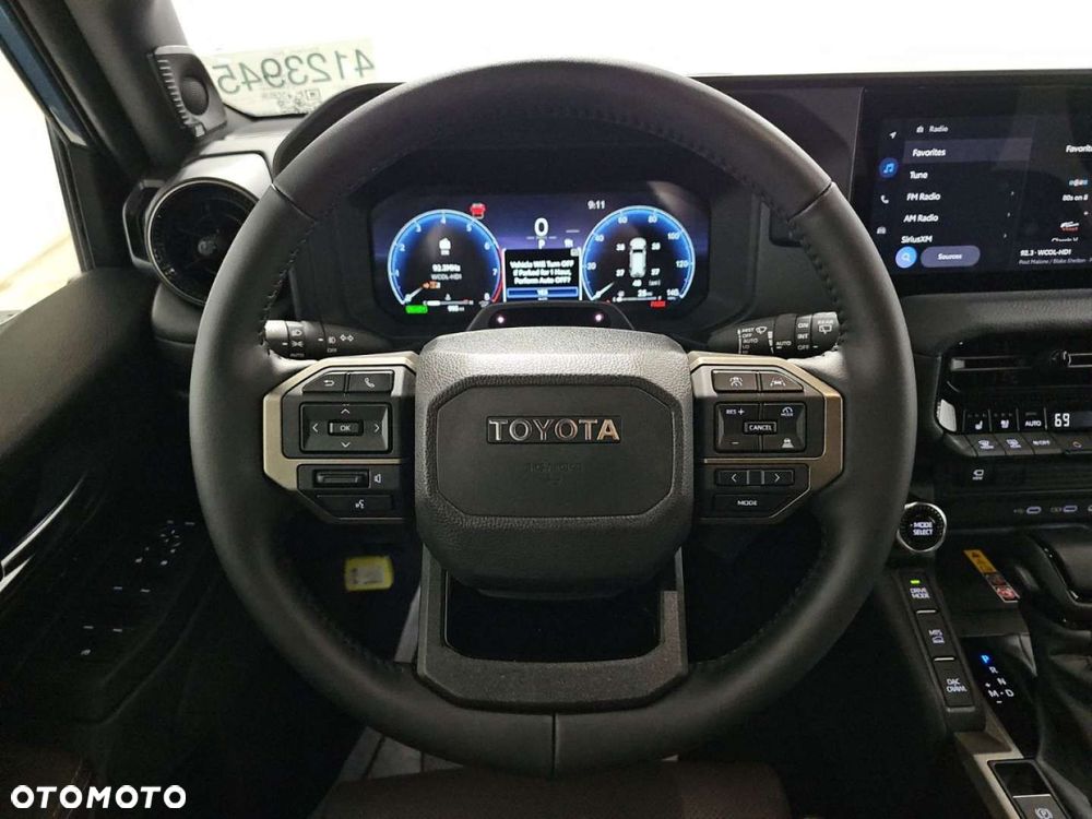 Toyota Land Cruiser - 12
