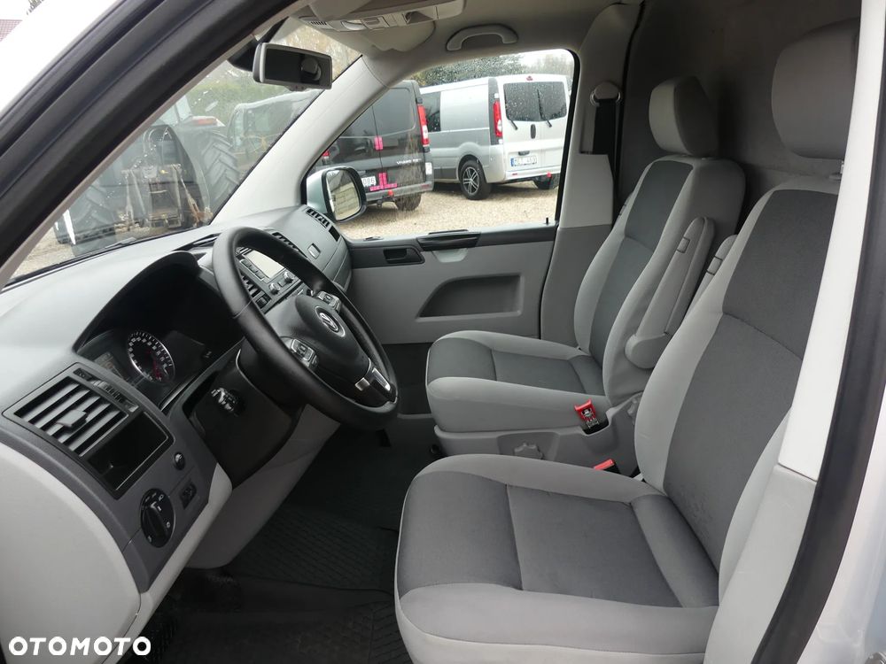 Volkswagen Transporter - 7