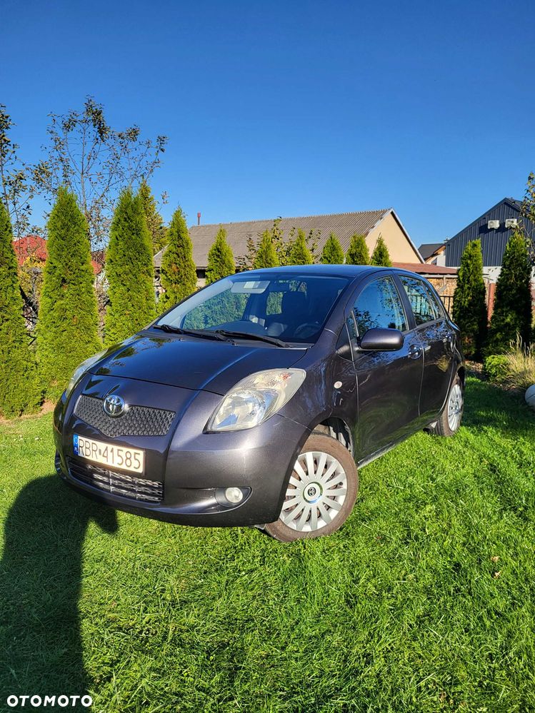 Toyota Yaris - 2
