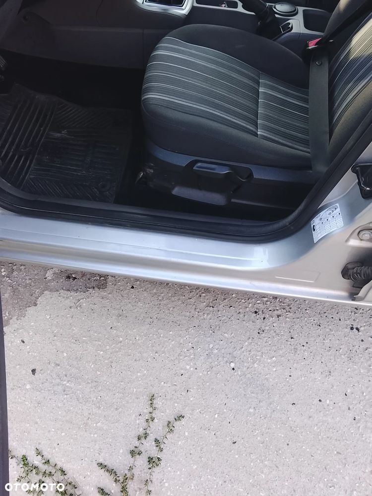 Ford Focus 1.8 TDCi Ghia - 16
