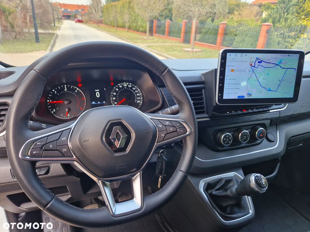 Renault Trafic 2.0 dCi - 20