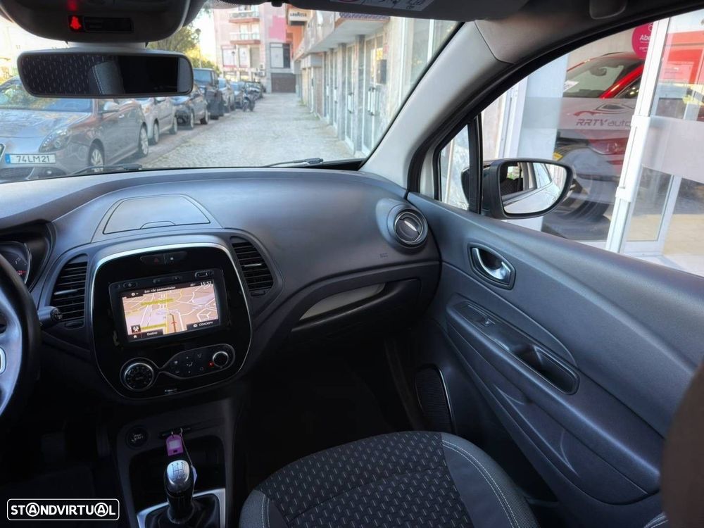Renault Captur 1.5 dCi Exclusive - 17