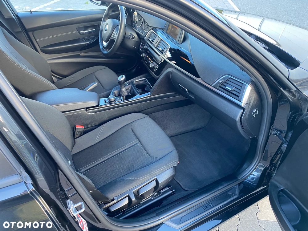 BMW Seria 3 318i Advantage - 14