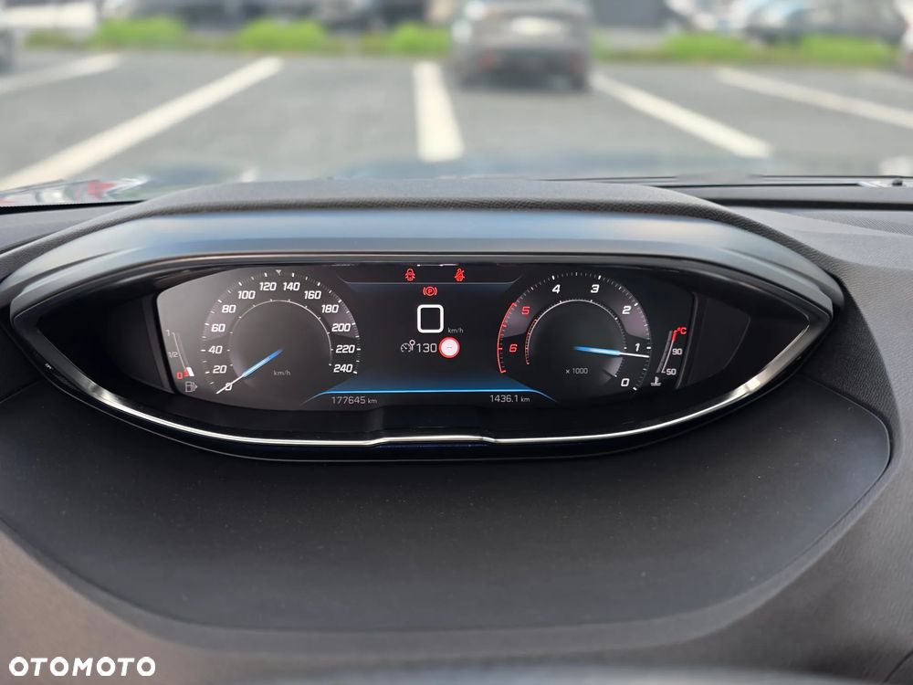 Peugeot 3008 1.5 BlueHDi Allure Pack S&S - 27