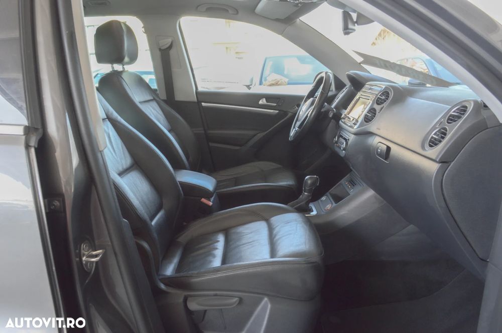 Volkswagen Tiguan 2.0 TDI DPF 4Motion BlueMotion Technology DSG Lounge Sport & Style - 17