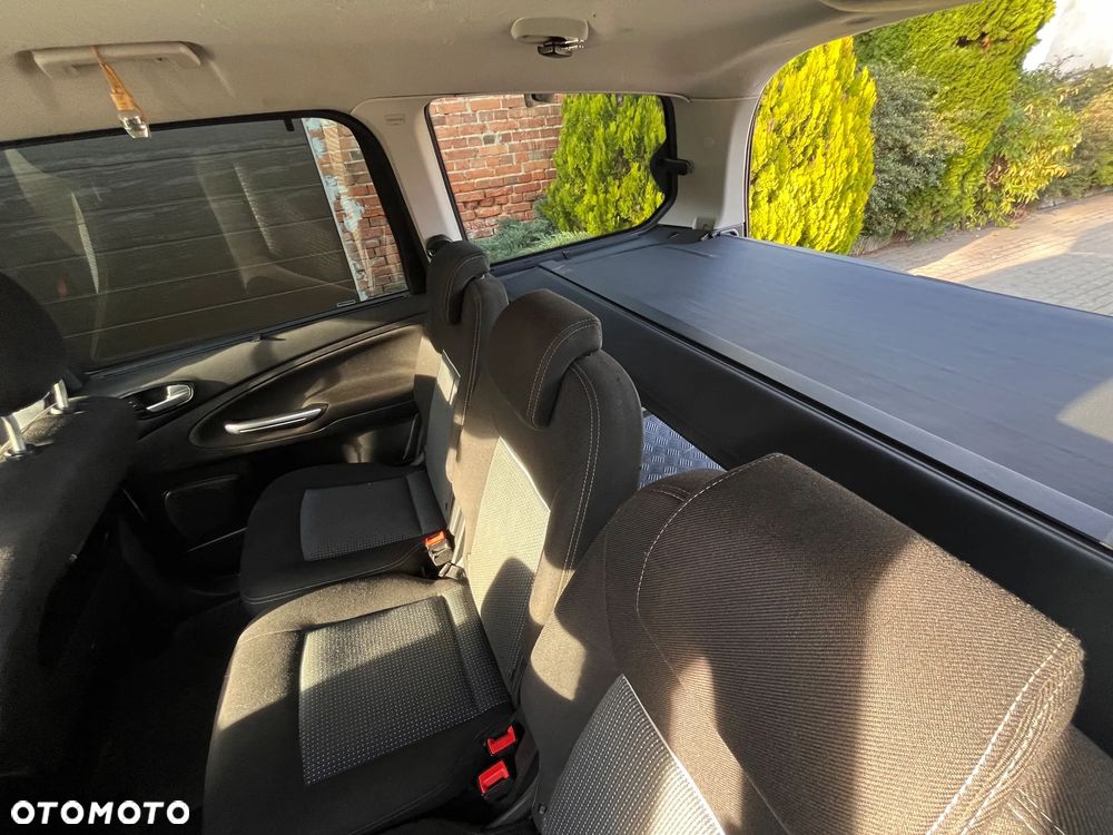 Ford Galaxy - 29