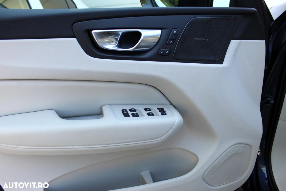 Volvo XC 60 T8 AWD AT PHEV Plus Dark - 9