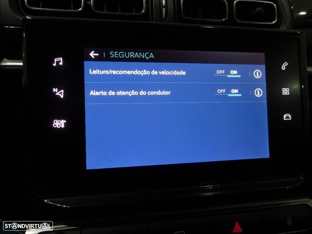 Citroën C3 1.2 PureTech Shine - 24