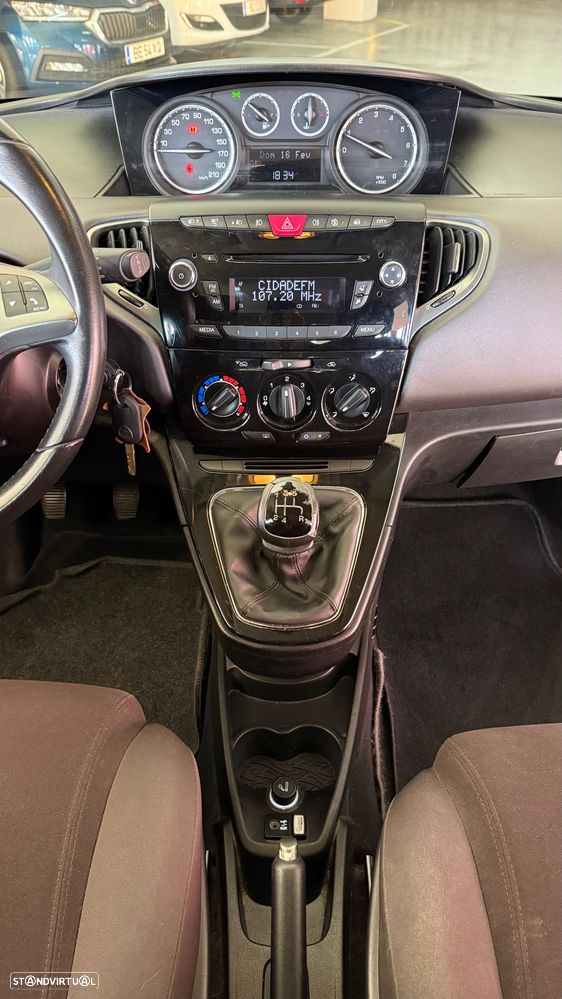 Lancia Ypsilon 1.2 S&S Urban - 12