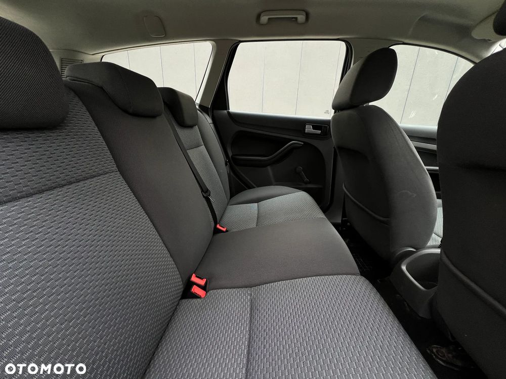 Ford Focus - 13