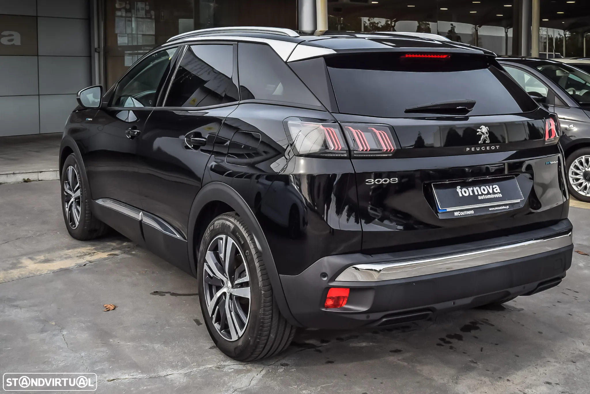 Peugeot 3008 1.6 Hybrid4 Allure Pack e-EAT8 - 23