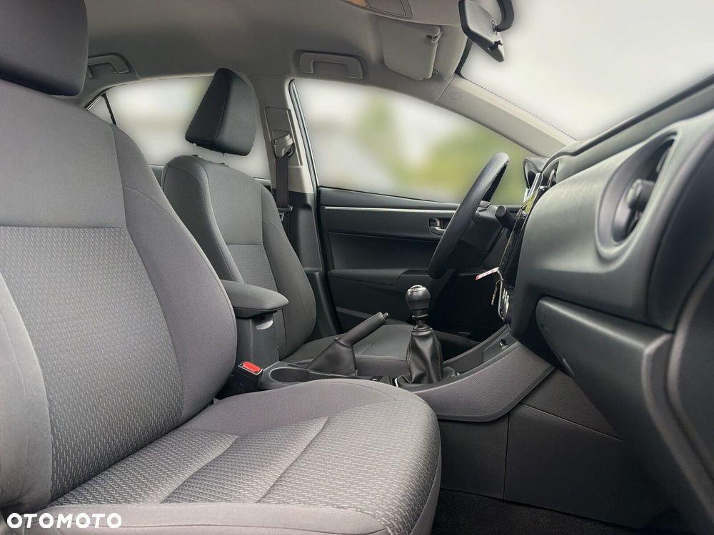 Toyota Corolla - 18