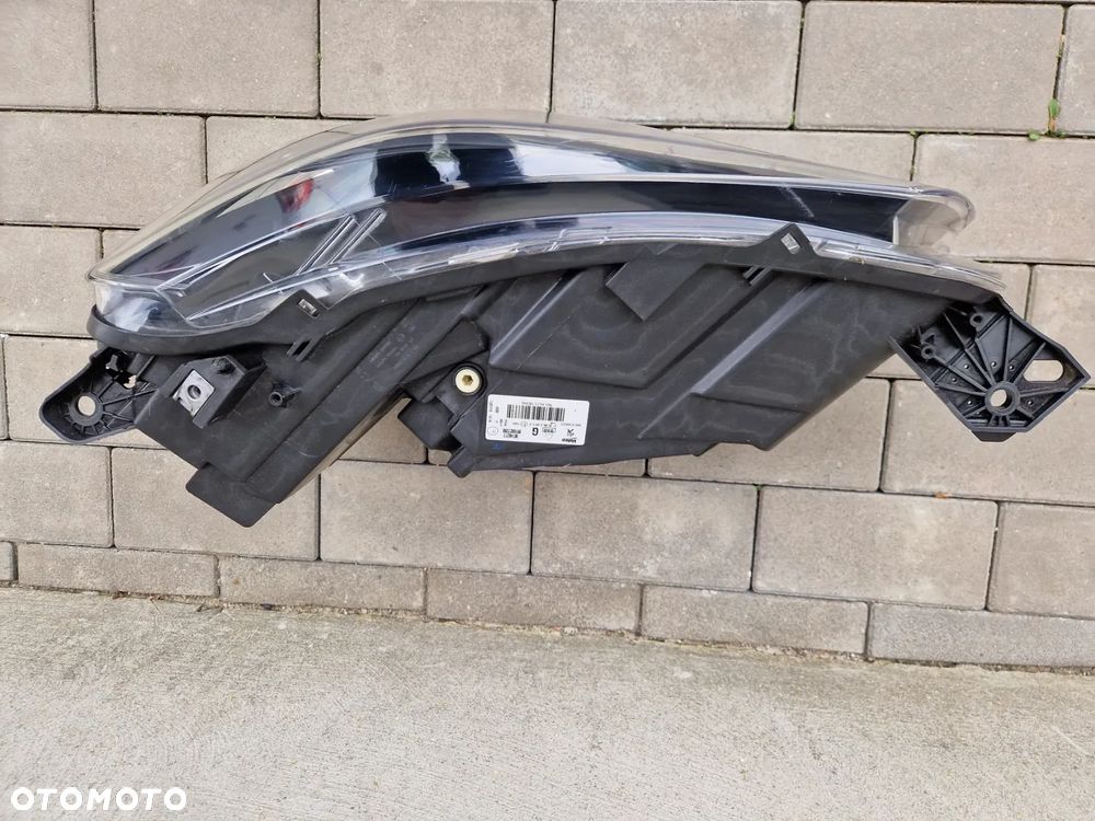 LAMPA PRZEDNIA LEWA PEUGEOT PARTNER IV, RIFTER  2018-- LED - 5