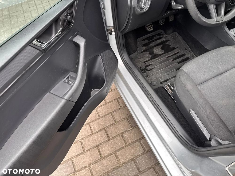 Skoda RAPID 1.0 TSI Active - 15