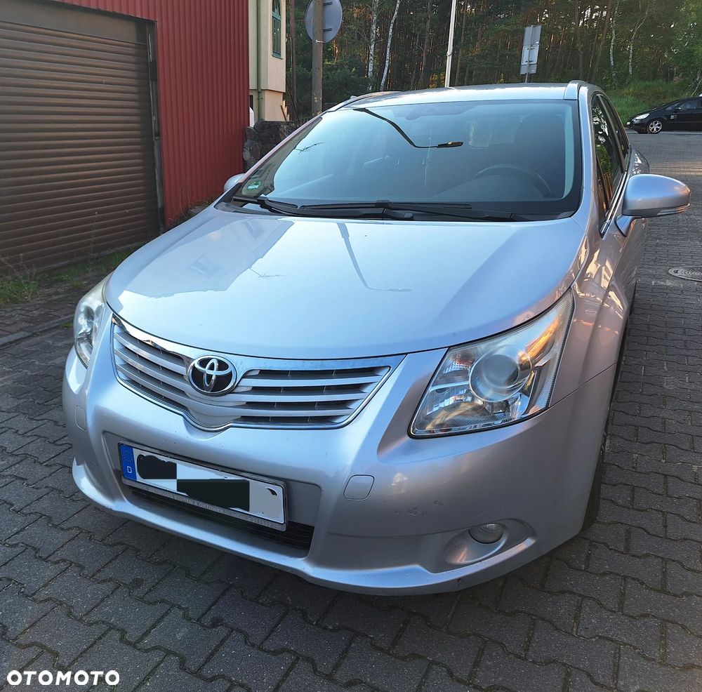 Toyota Avensis - 6