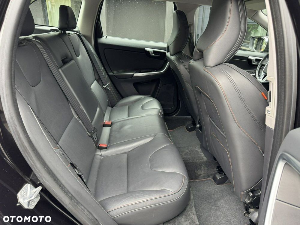 Volvo XC 60 D3 Drive-E Ocean Race - 20