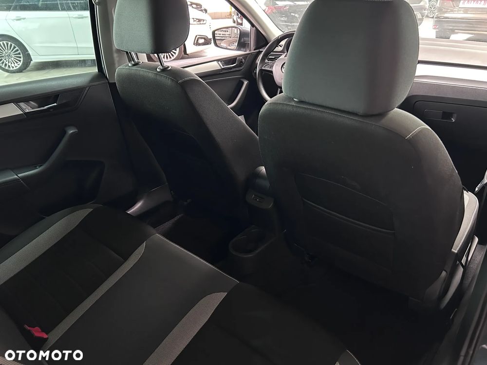 Skoda RAPID 1.0 TSI Style - 13