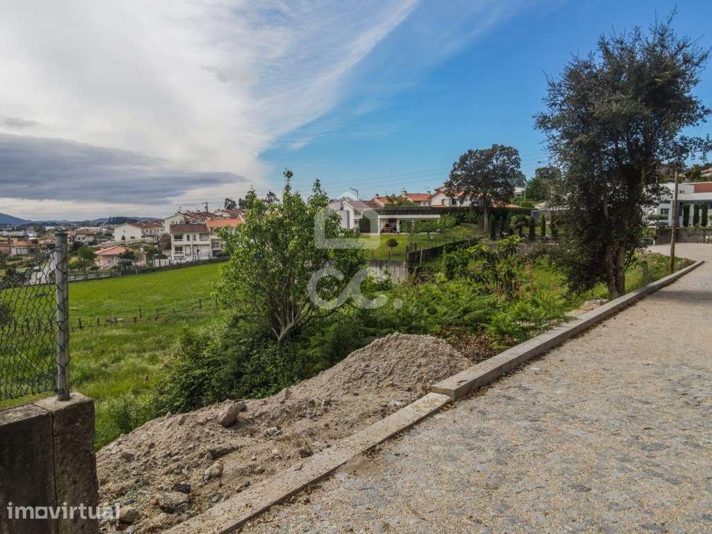Terreno Urbanizável com 1.758m2 - Grande imagem: 5/10