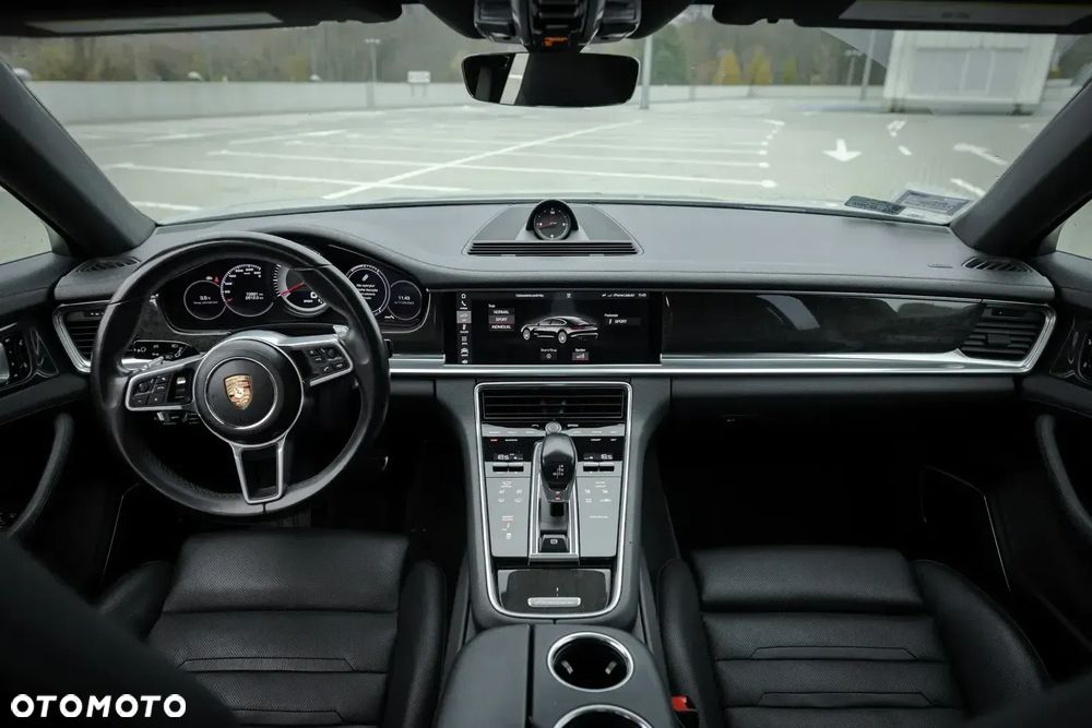 Porsche Panamera 4S - 34