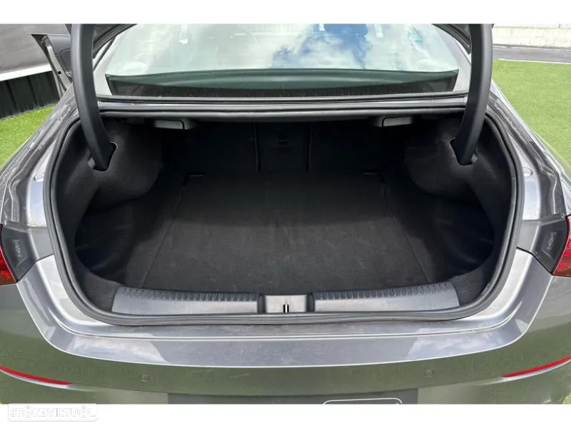 Mercedes-Benz CLA 180 - 11