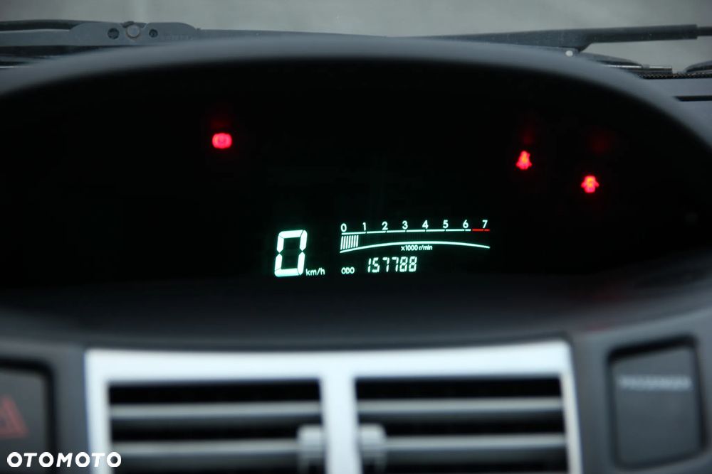 Toyota Yaris - 19