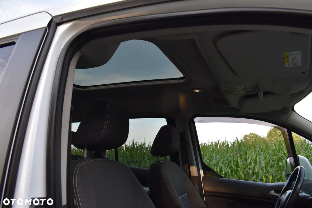 Ford Tourneo Connect 1.6 TDCi Titanium - 30