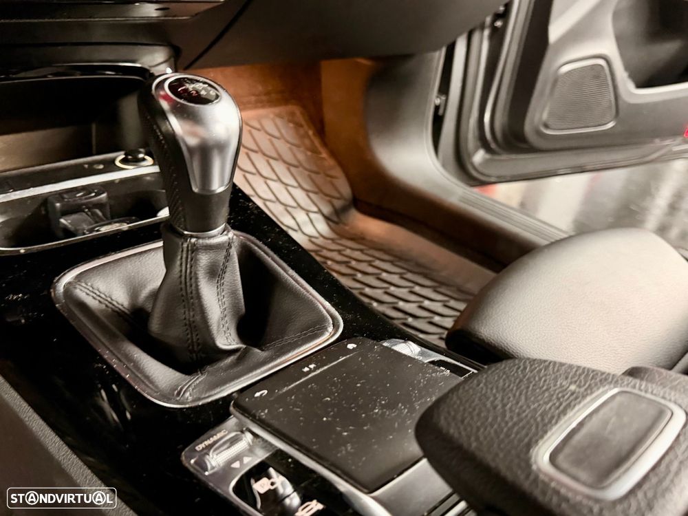 Mercedes-Benz A 180 Dynamic Edition - 26