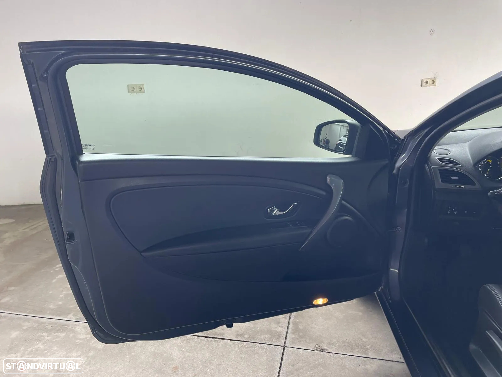 Renault Mégane Coupe ENERGY TCe 115 Start & Stop Bose Edition - 21
