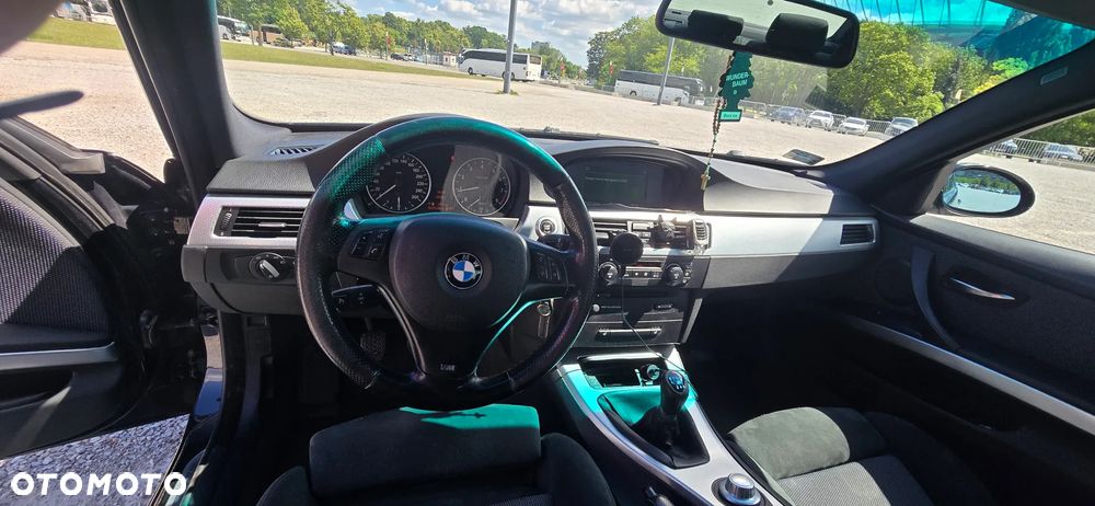 BMW Seria 3 320i - 11