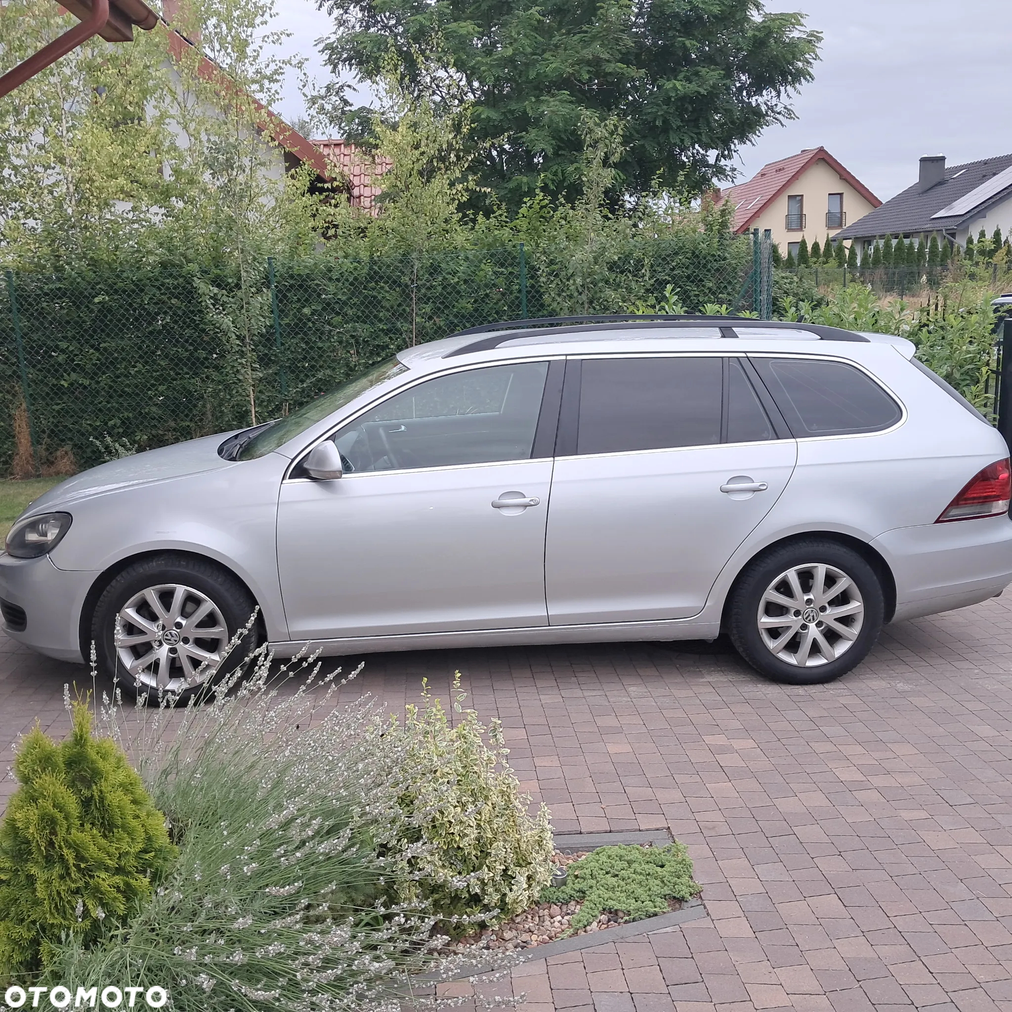 Volkswagen Golf VI 1.6 TDI Comfortline - 5
