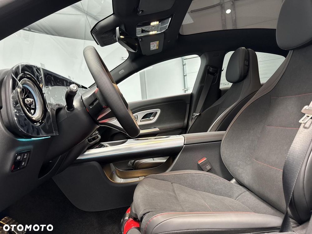 Mercedes-Benz CLA 200 mHEV 4-Matic 8G-DCT - 12