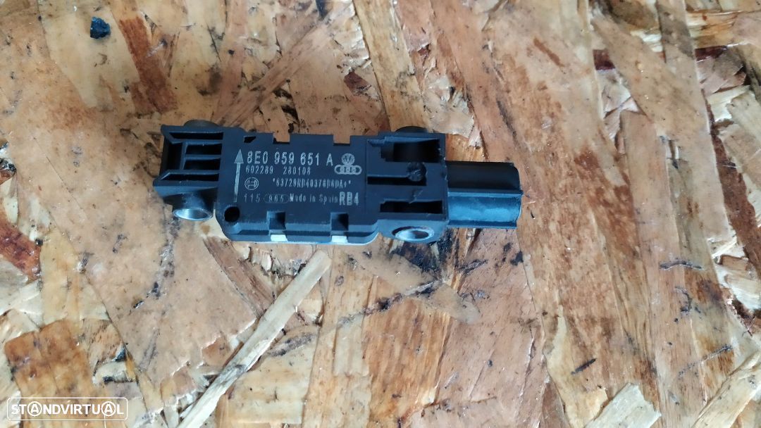 SENSOR DE IMPACTO AIRBAG AUDI A4 B7 A3 8P 8E0959651A 8E0959643B 8P0955557 8E0959643A - 1