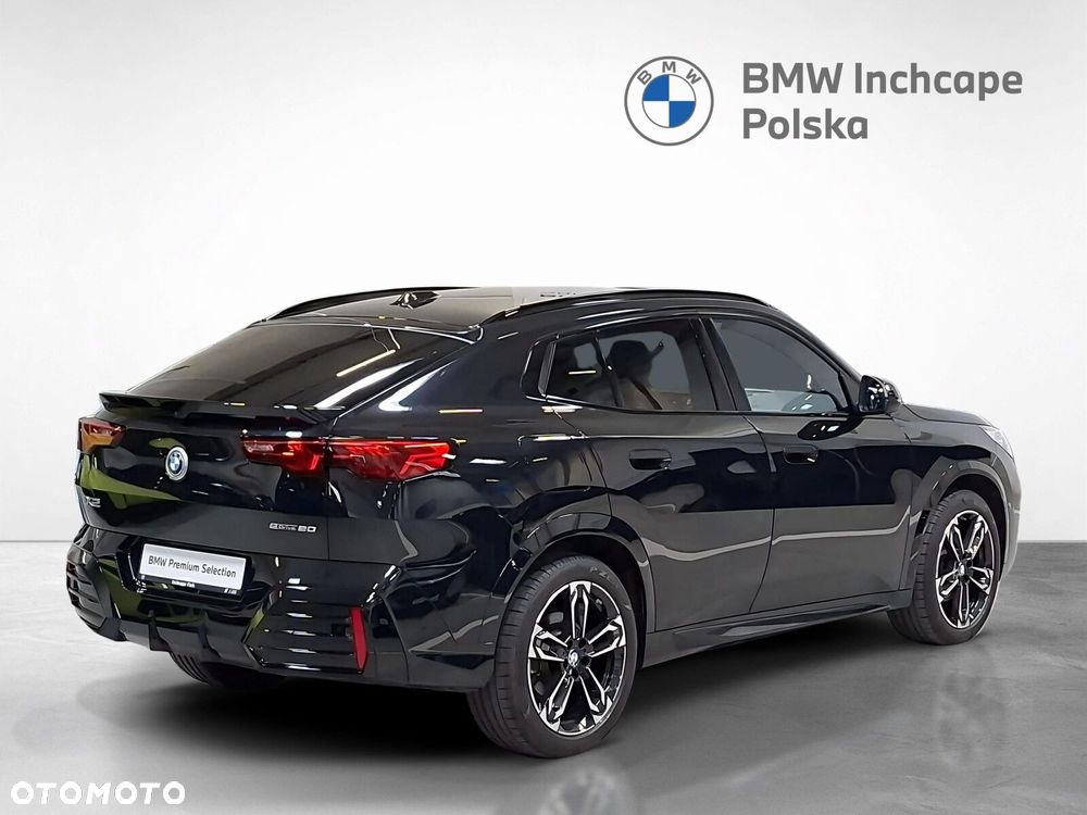 BMW iX2 eDrive20 66.5kWh M Sport - 6