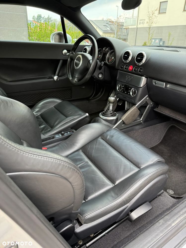 Audi TT Coupé 1.8 T quattro - 13