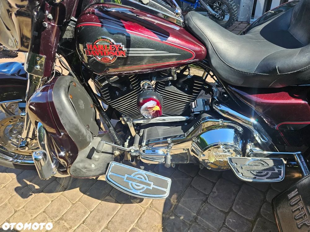 Harley-Davidson FLH Electra Glide - 11