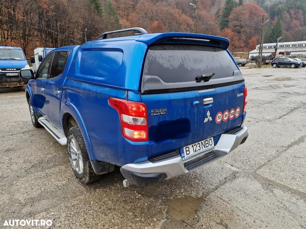 Mitsubishi L200 Double Cab M/T Invite - 19