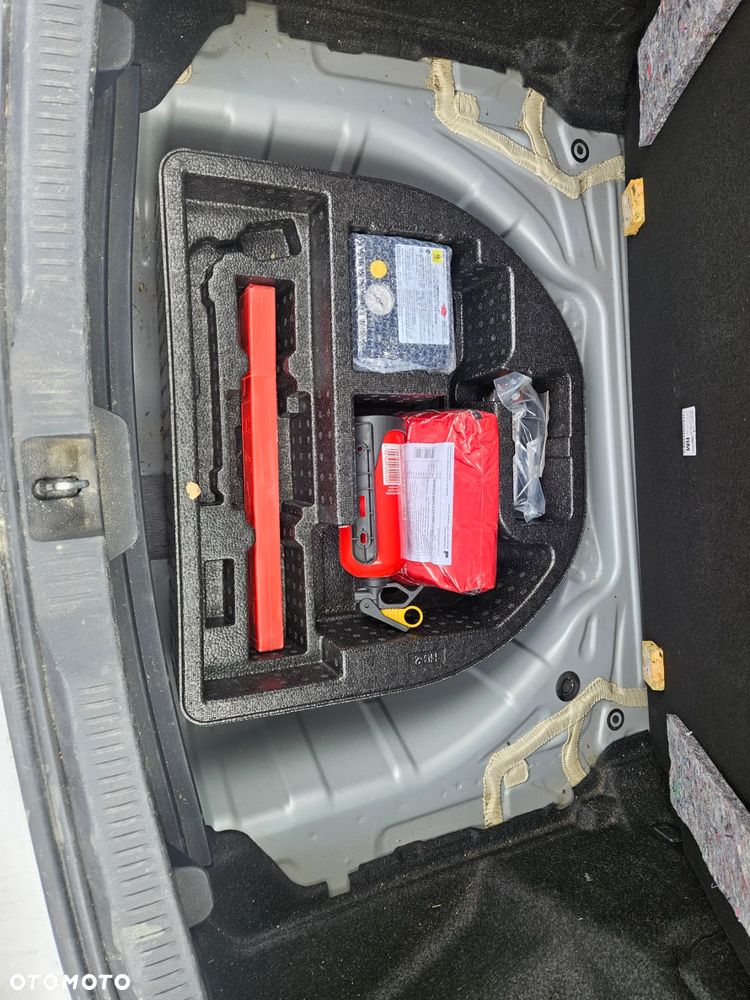 Toyota Auris 1.33 VVT-i Active - 6