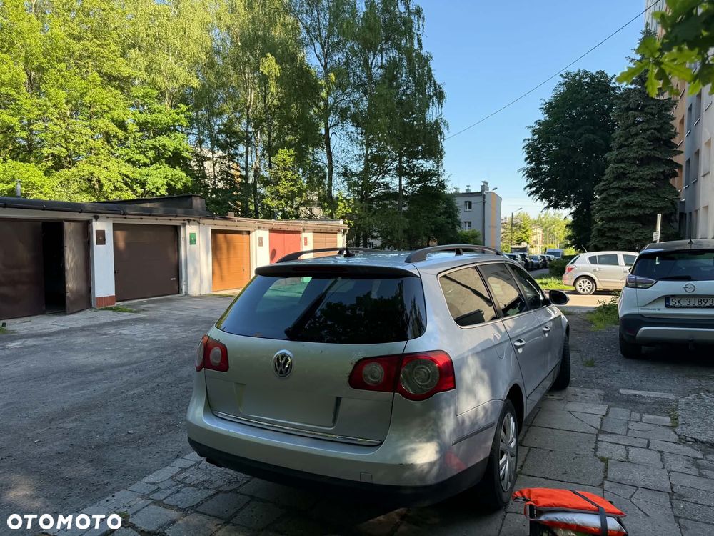 Volkswagen Passat 1.9 TDI Individual - 3